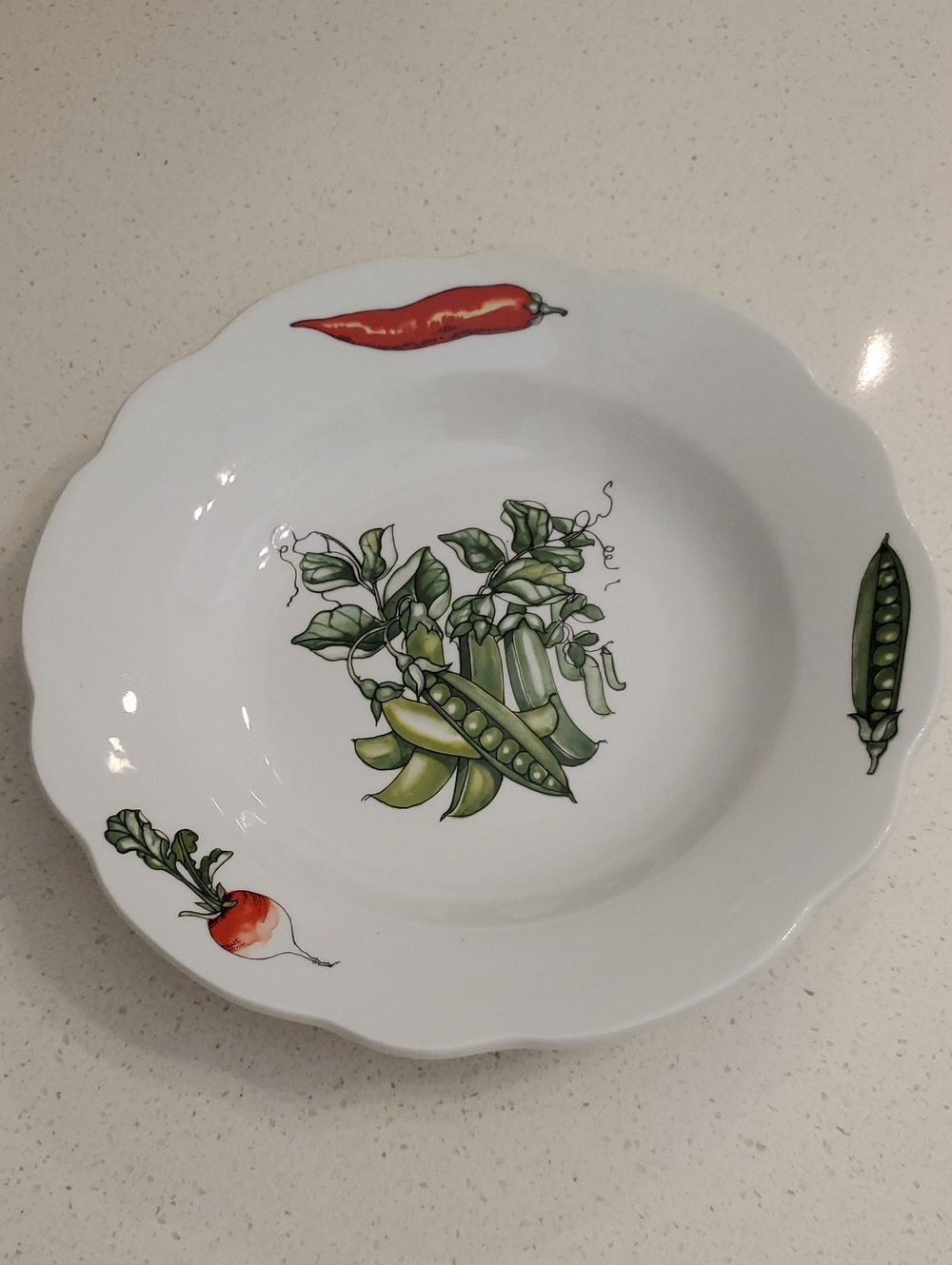 BIA Cordon Bleu Veggie Scalloped Porcelain Soup Dish Pea Pods